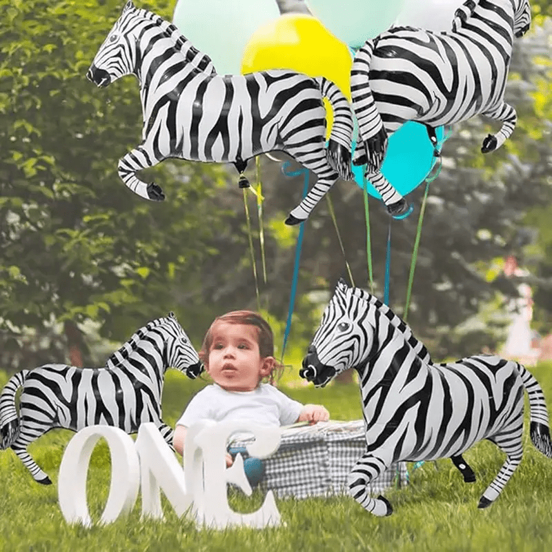 4 black and white striped zebr - مراجعة Wedding Zoo وسعره